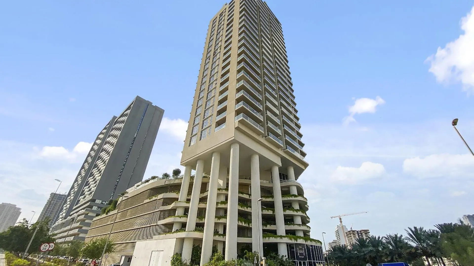 Apartment Vayk - Luminous 4-Bedroom Penthouse With A Generous Terrace Dubai