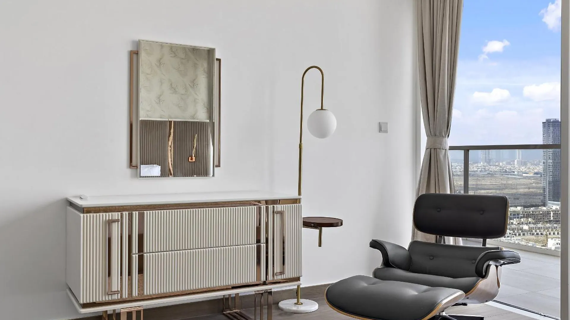 Apartment Vayk - Luminous 4-Bedroom Penthouse With A Generous Terrace Dubai United Arab Emirates