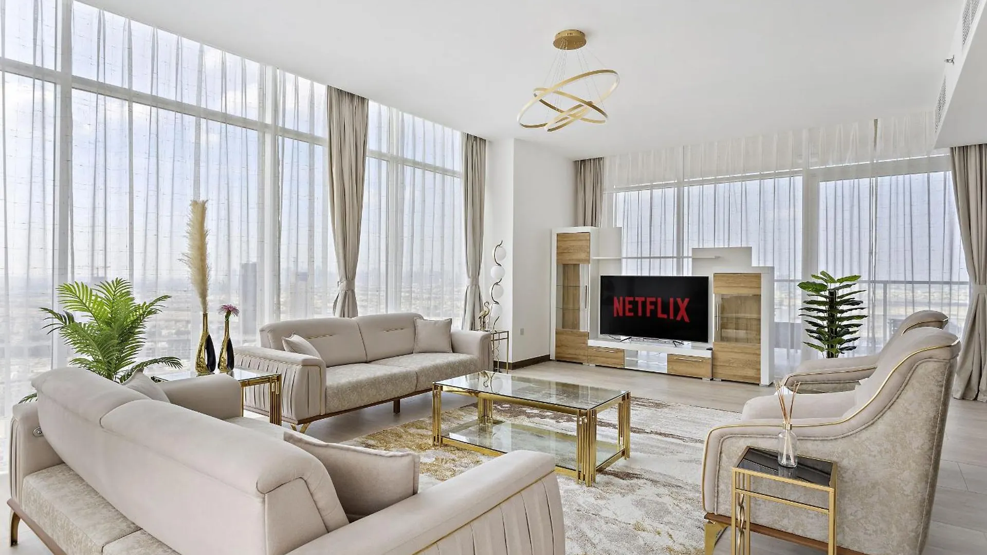 Vayk - Luminous 4-Bedroom Penthouse With A Generous Terrace Dubai Apartment